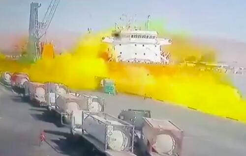 Watch: Shocking Toxic Gas Leak Kills At Least 10, Injures 100s In Jordanian Port