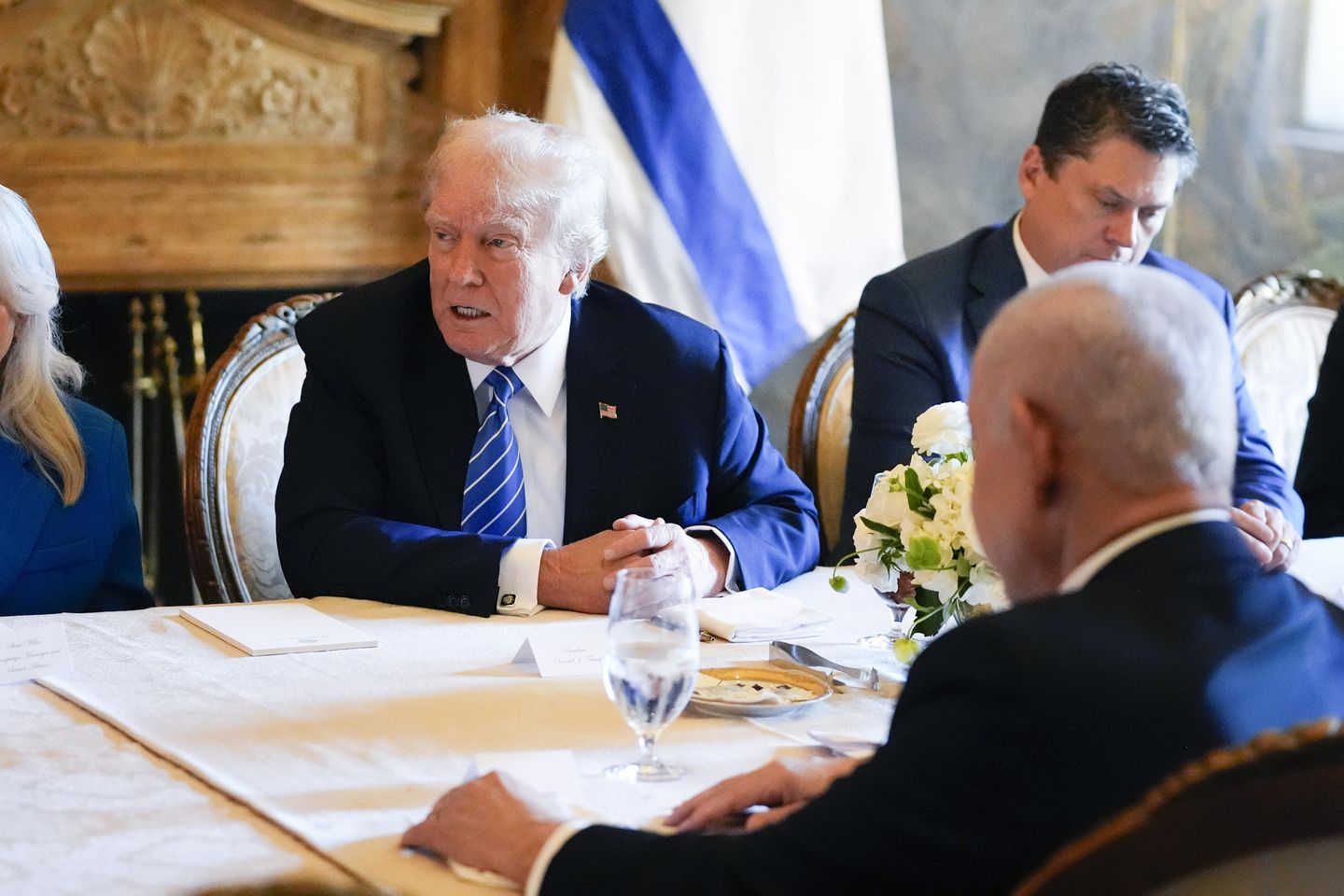 Trump meets with Israeli PM Netanyahu in Florida, vows to end Middle East conflict, stop WWIII