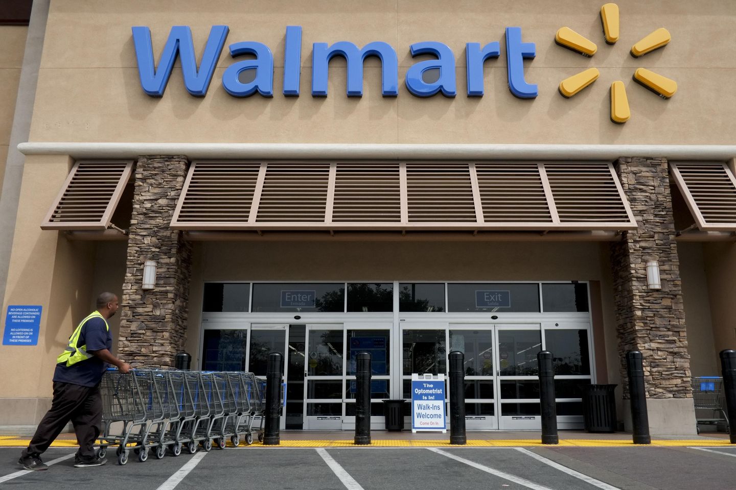 Walmart exec says Trump tariffs might hike prices