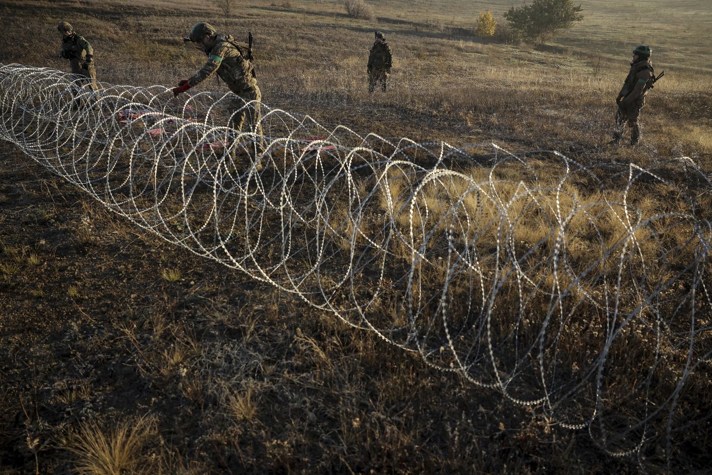 U.S., in a shift, to give Ukraine anti-personnel landmines to counter Russian offensive