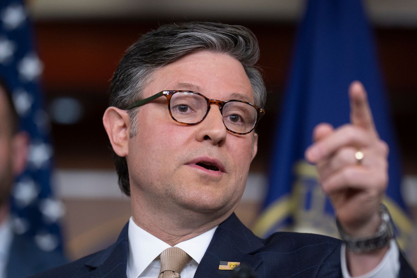 House passes FISA bill as GOP works through other intraparty feuds