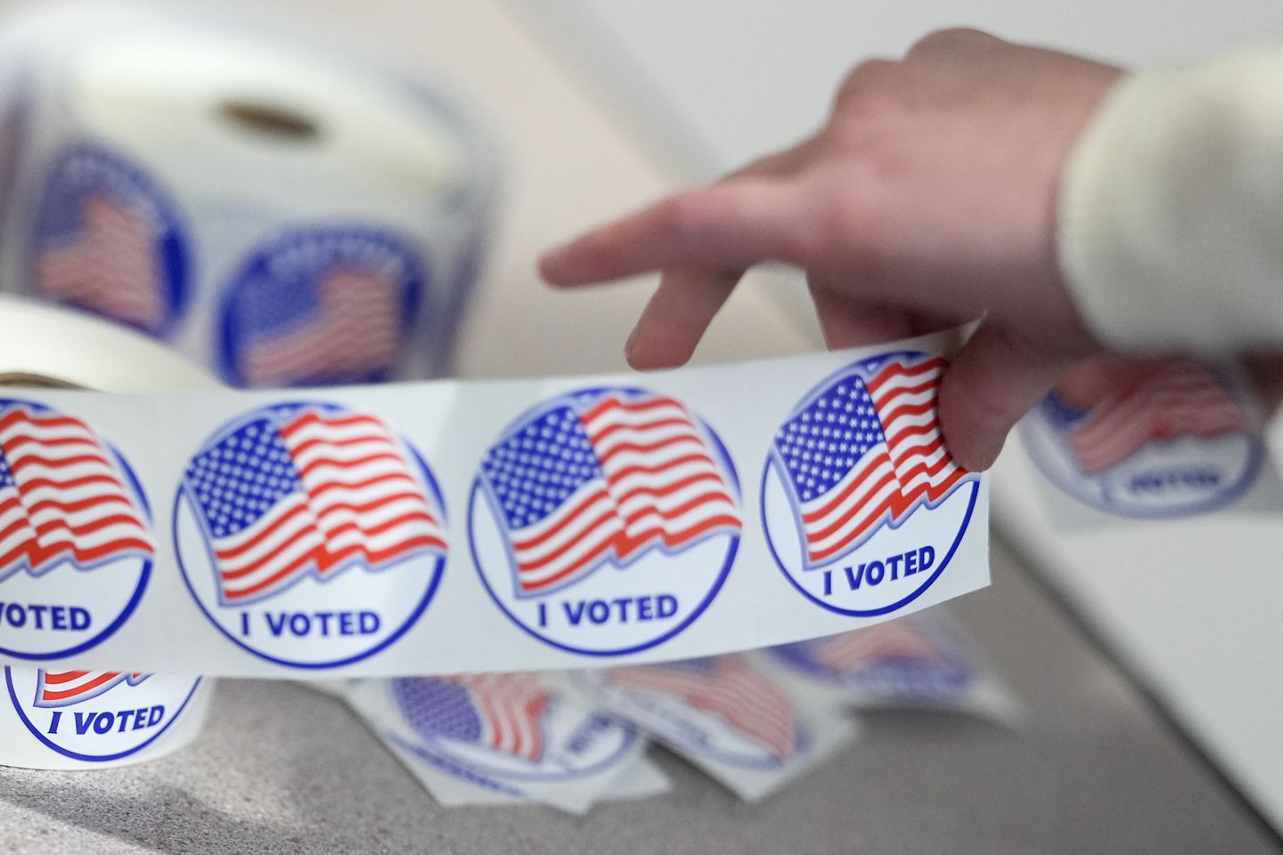 Judge blocks certification of Democrats’ win in Virginia redistricting referendum