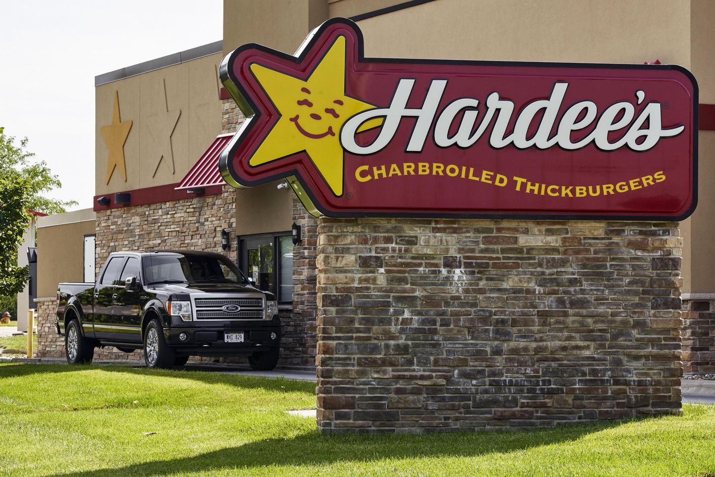 Hardee’s franchisee ARC Burger files for Chapter 7 bankruptcy amid $29M in debt