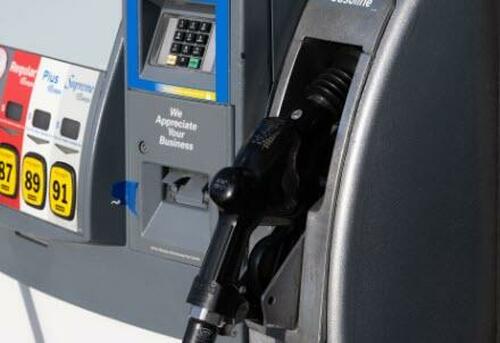 Exxon & Chevron Shares Jump After Big Q1 Earnings Beat