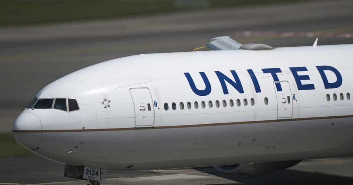 United to appease TDS customers with free route changes to avoid Trump International Airport: report
