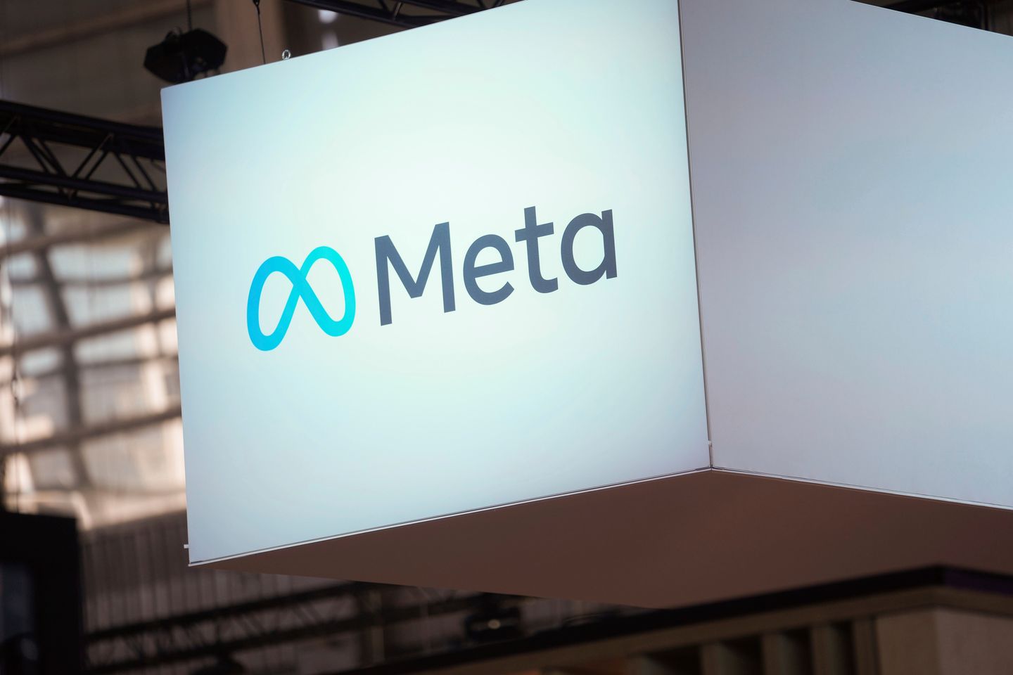Meta releases massive AI model that doesn’t need data center