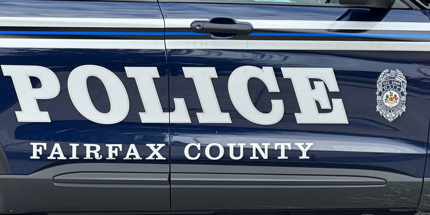 Fairfax County police officer, a 23-year veteran on the force charged, accused of shoplifting